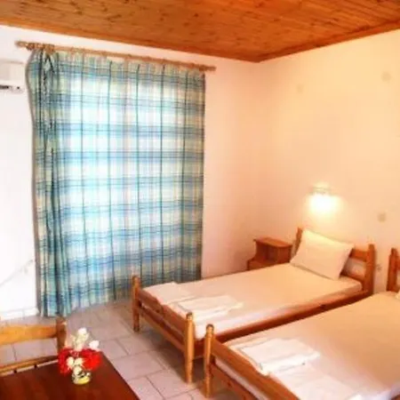 克里马帝一室公寓式酒店 3* Skinária